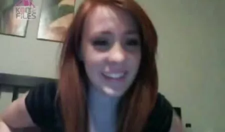 セクシーなレズビアンクソに緑のソファ 女性 向け 無 修正 エロ 動画