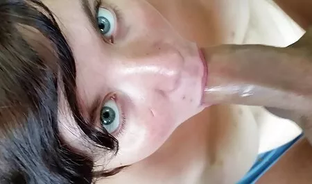 タトゥー、マッチョ、肛門はピンクの水着でブルネット犯さ 女性 専用 えろ