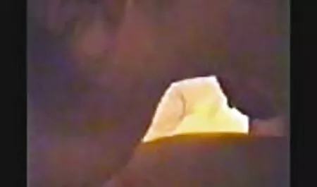 警備員は彼女の膝の上にお母さんを入れて、彼女に彼の頬を入れて、その後、女性を吹いた エロ 女性 向け 無料