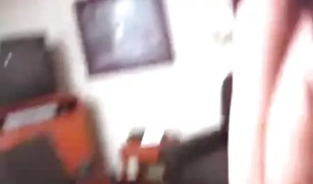 綺麗な女子高生のマンコに柔らかいペニスを突き刺す大きなお腹を持つ熟女の友人Sex、成熟した熟女 女性 向け オナニー 動画