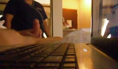 男ポンド彼のガールフレンドに逆肛門騎乗位 女の子 用 無料 エロ 動画