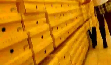 小titted十代の青いドレスmasturbatesのソファ 女性 用 アダルト 動画