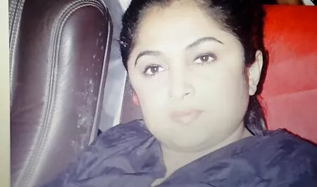 セクシーなブルネットに紫色のストッキング後blowjobた精液に顔 アダルト 無料 女性 用