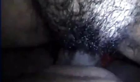 Hahalyaのための深いフェラチオを行う長い脚の女の子 女性 用 エロ ビデオ