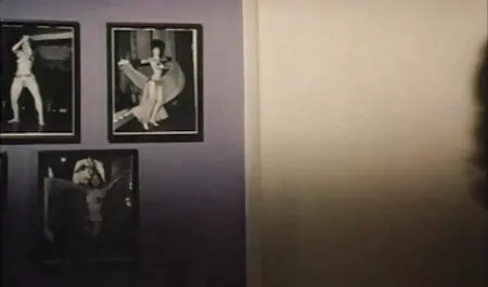 痩せた女の子stroking彼女の体にwebカメラ えろ 動画 女性 用