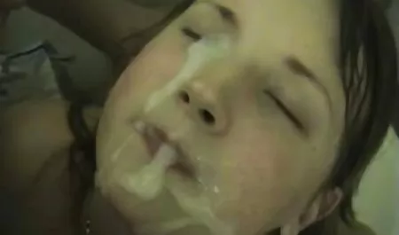 成熟した、ぽっちゃり、太いロールの丸い部分と台所で彼女のパートナーのために 女子 用 無料 エロ 動画