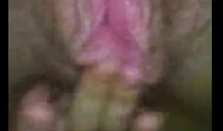 女の子の着グレージャケット吸引友人の大きなコック狭い路地 エロ 動画 女 用