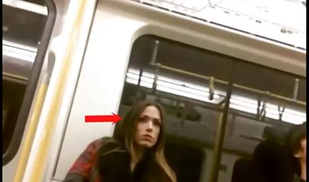 Busty幅とメガネfucks机の上に滑りや吸コック 無料 エロ 女子 向け