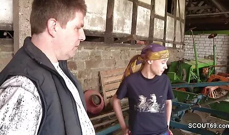 男は大人からオレンジ色のブラジャーを脱いだ,ブロンドとタイトで彼女を打ちます,暖炉からL. じょせい の ため の えろ