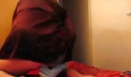 大きなお尻黒人女性に乗って彼女の滑りにペニスの友人にカウガール エロ ビデオ 女性 用