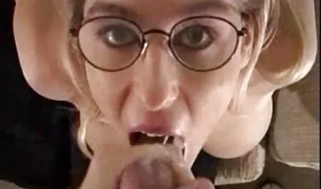 Shmara Sasha Bikeyevaはゴムの猫とシャワーのお風呂で大きなコックに乗っています 女性 用 エロ