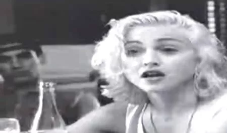 スポーツスキニー女の子のレズビアングループ性のジム 女の子 専用 アダルト