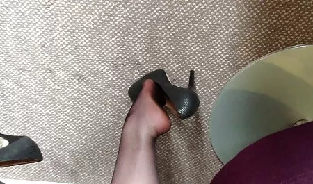 男は寝室で愛人の膣に近づいた 女性 用 アダルト 無料 動画