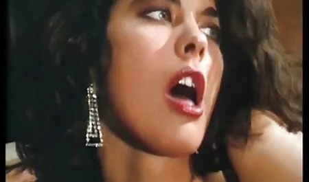 成熟した金髪を示しています彼女の毛L.キッチンで エロ 画像 女性 向け