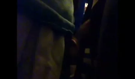 恐竜女性歩くのキャットウォークと私のおっぱい 女性 用 えろ アニメ