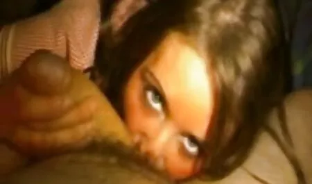 アジアの女の子ジャーク大なコックへのガイ中のマッサージ左のqrコードを読み取 女性 向け アダルト サンプル