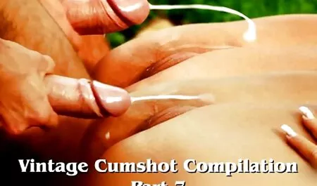 若い女の子にwebカメラを押す大きなdildosに二つの穴 女の子 用 無料 エロ 動画