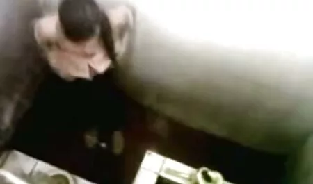 彼はボートと大きなコックに乗って女の子に乗っている息子です アダルト 女性 用 動画