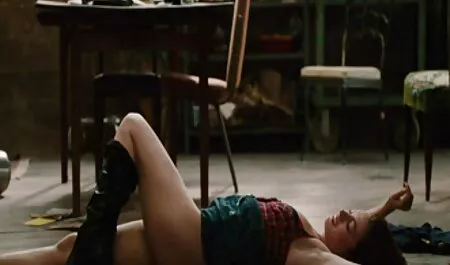 ボインの日本の女の子に乗ってhahahalの水道水の後に吸います アダルト 女性 用