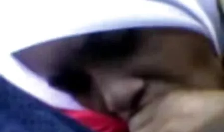 若い男はおおうことによって彼の情熱を満たす エロ 女性 用 動画