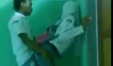 市松模様のキャンバス上の厚い重量の彼のパートナーを持つ男 エロ 動画 女 用